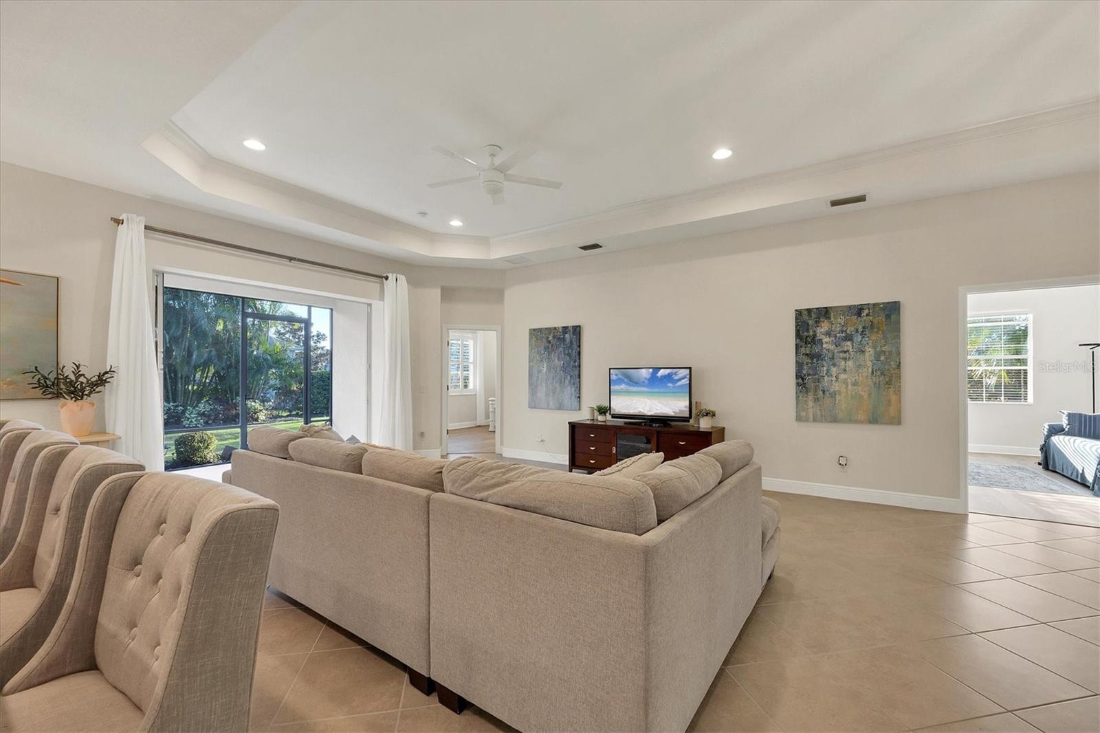 Image 19 of 67 For 4623 Claremont Park Drive