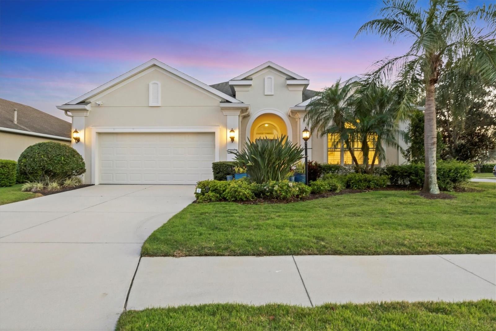Image 5 of 67 For 4623 Claremont Park Drive