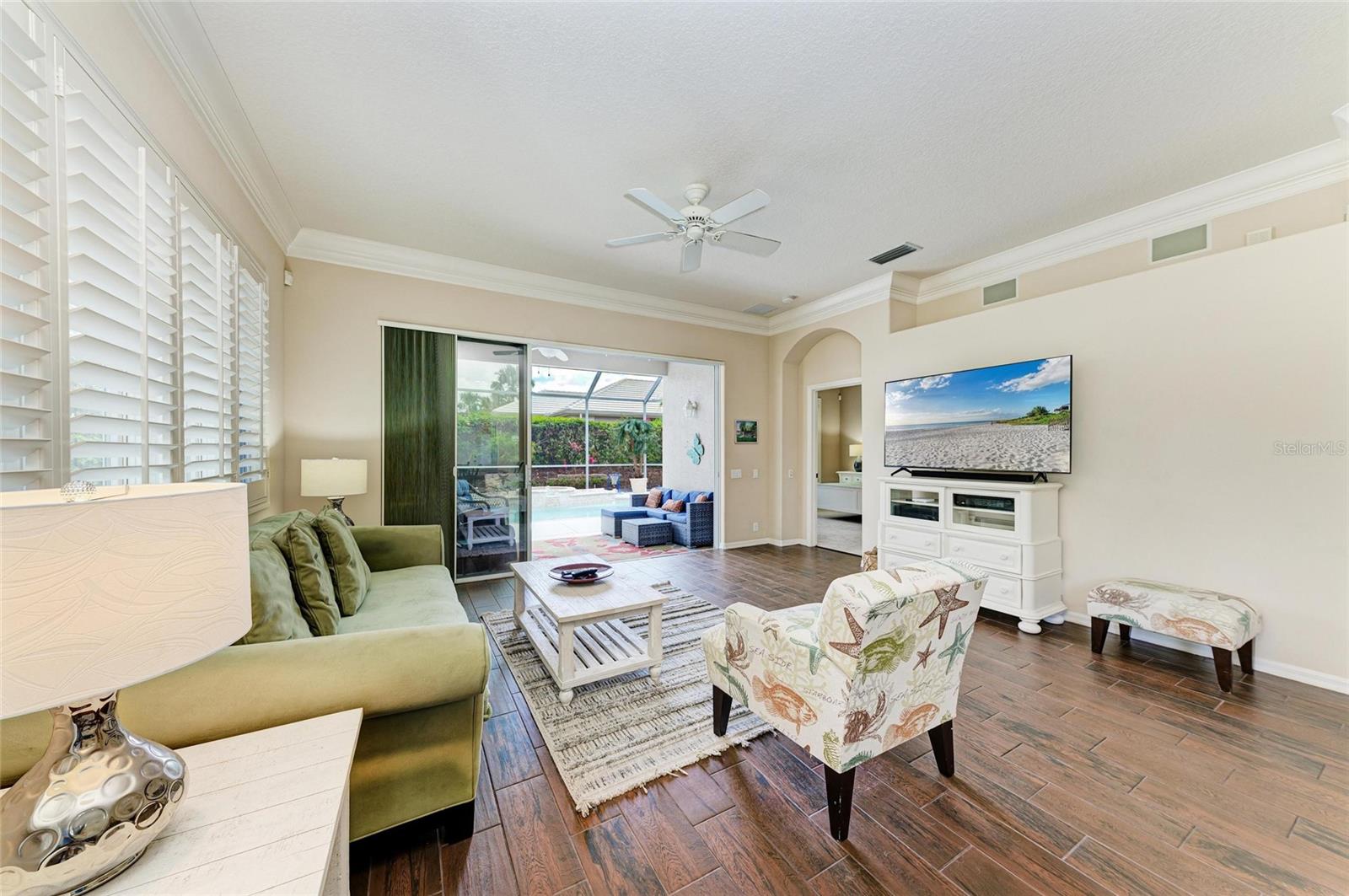 Image 12 of 100 For 8782 49th Terrace E