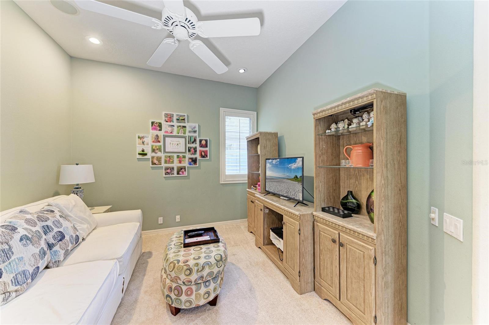 Image 35 of 100 For 8782 49th Terrace E