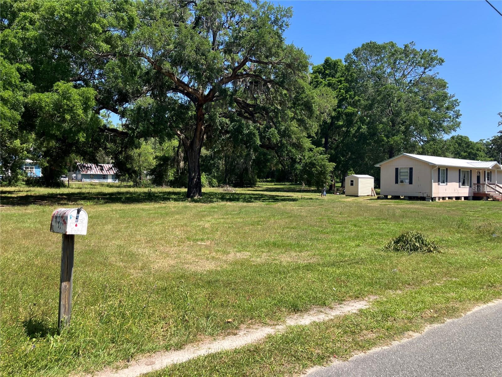 Image 3 of 6 For 13706 147th Avenue