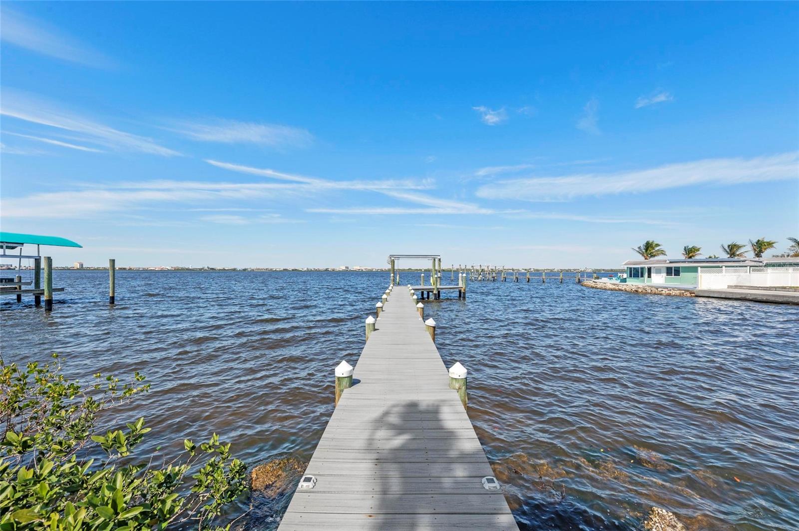 Image 12 of 73 For 2014 Riverside Drive E