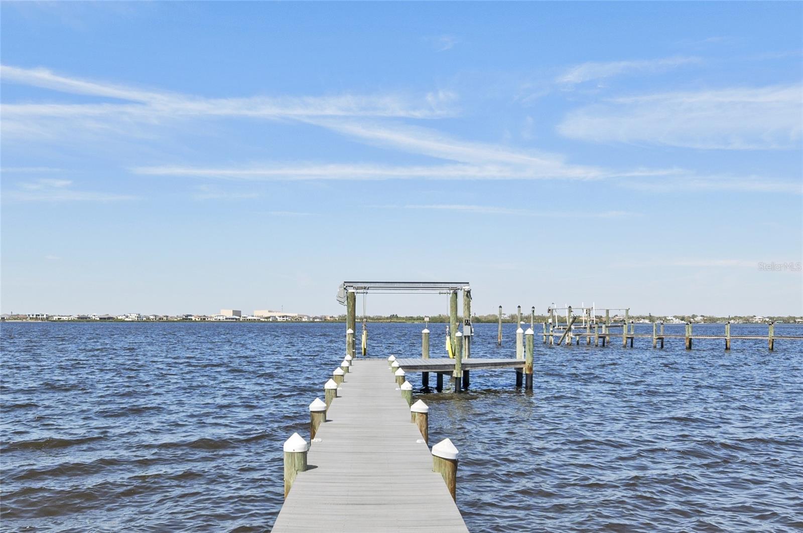 Image 13 of 73 For 2014 Riverside Drive E