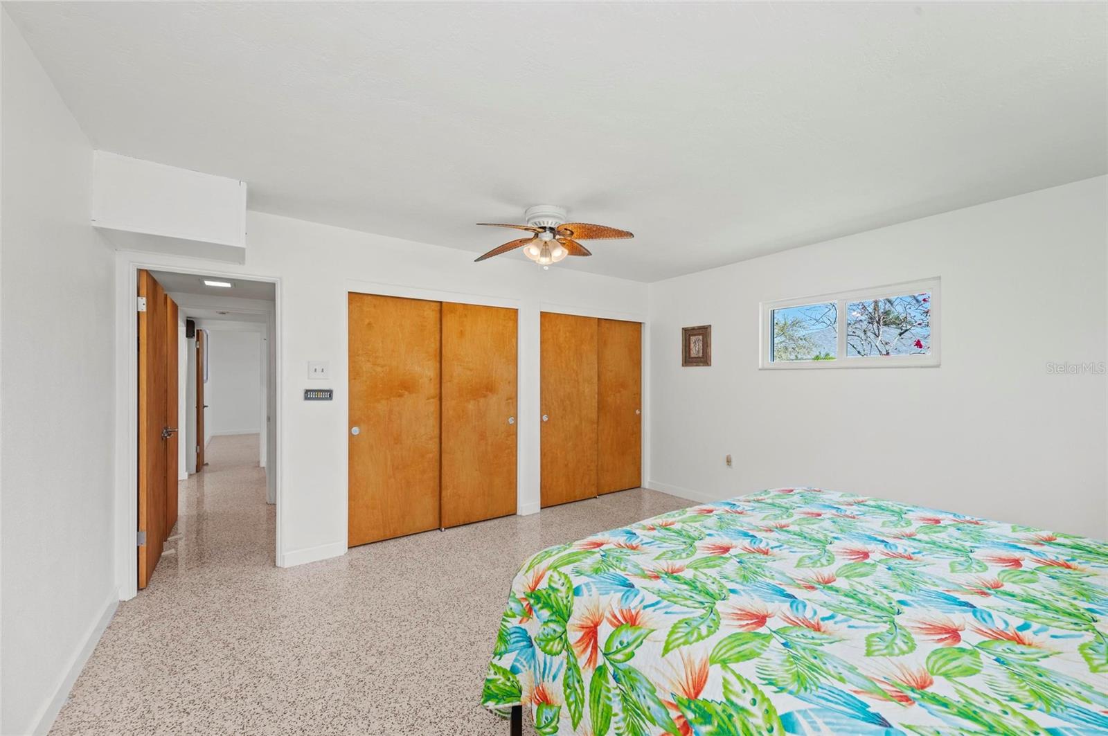 Image 41 of 73 For 2014 Riverside Drive E