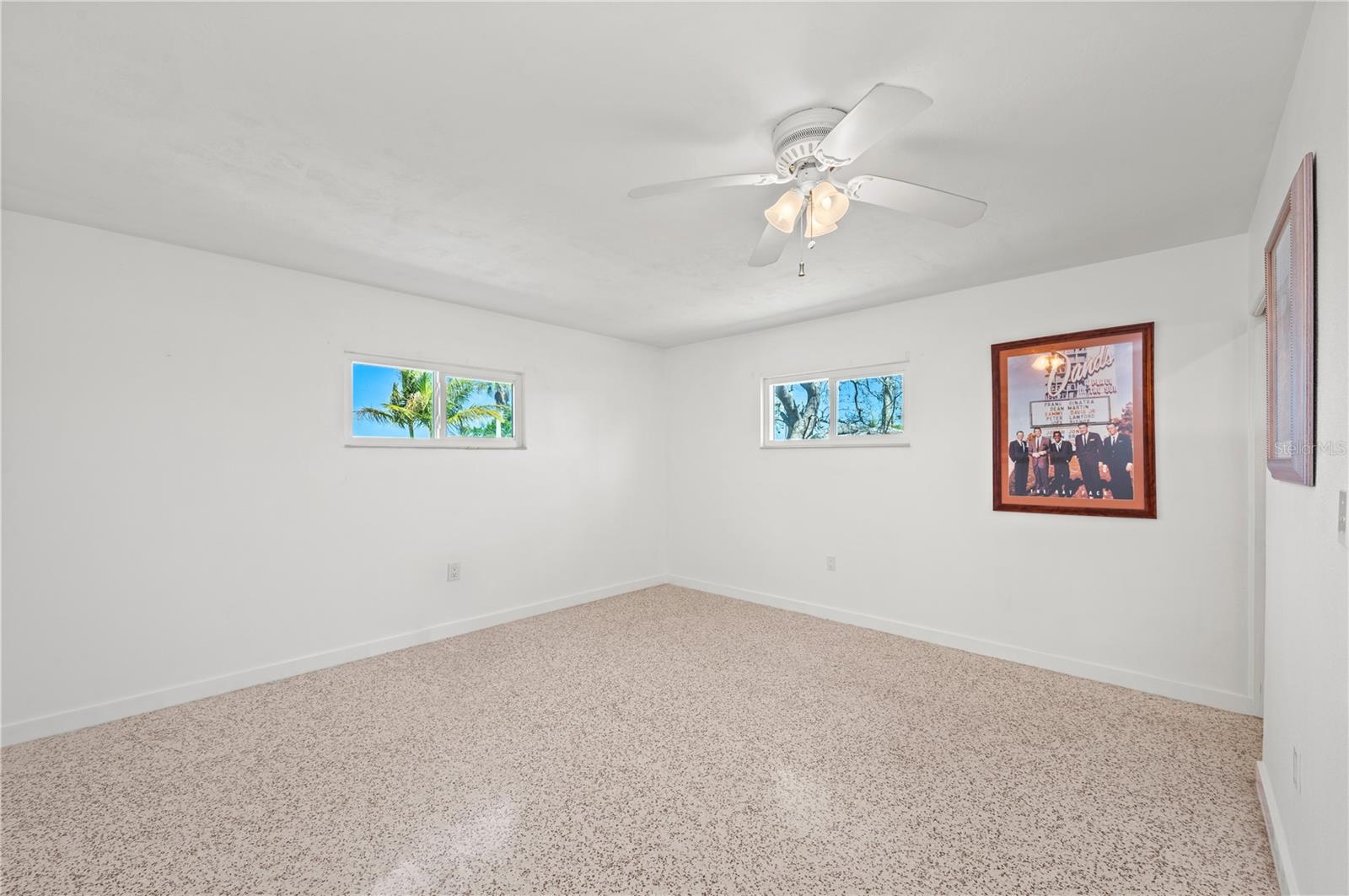 Image 45 of 73 For 2014 Riverside Drive E