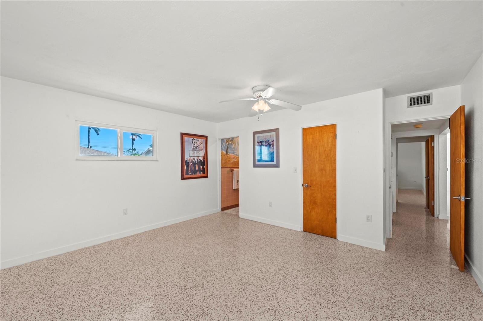 Image 47 of 73 For 2014 Riverside Drive E