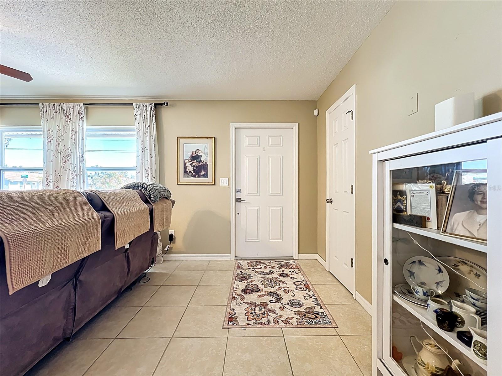 Image 7 of 65 For 4120 Shamrock Drive