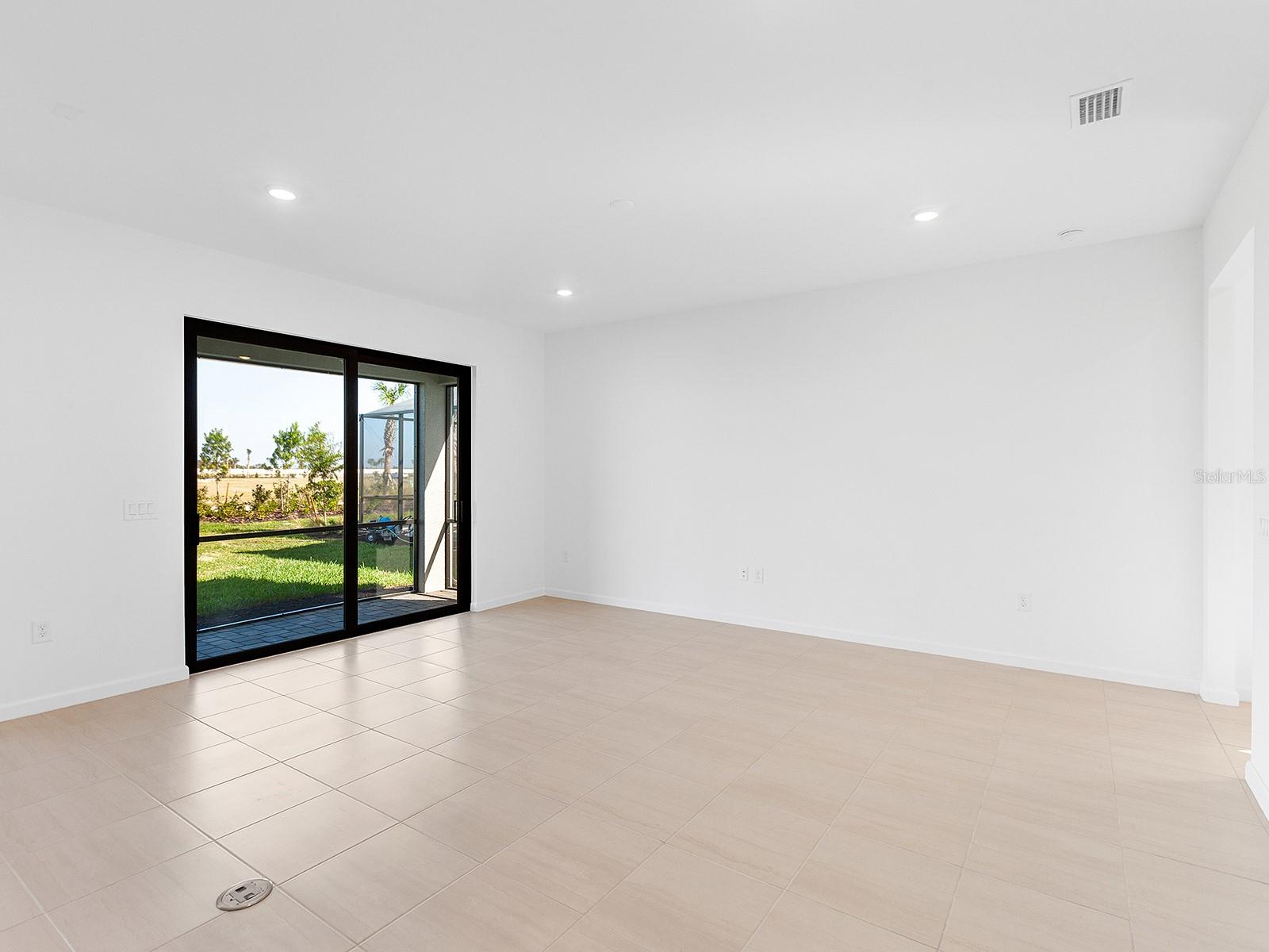 Image 5 of 50 For 6253 Fish Eagle Court