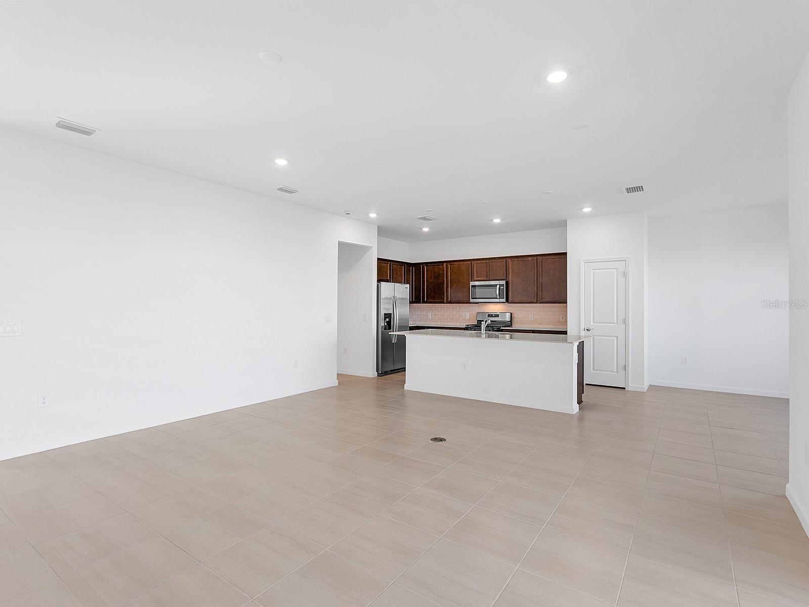 Image 7 of 50 For 6253 Fish Eagle Court