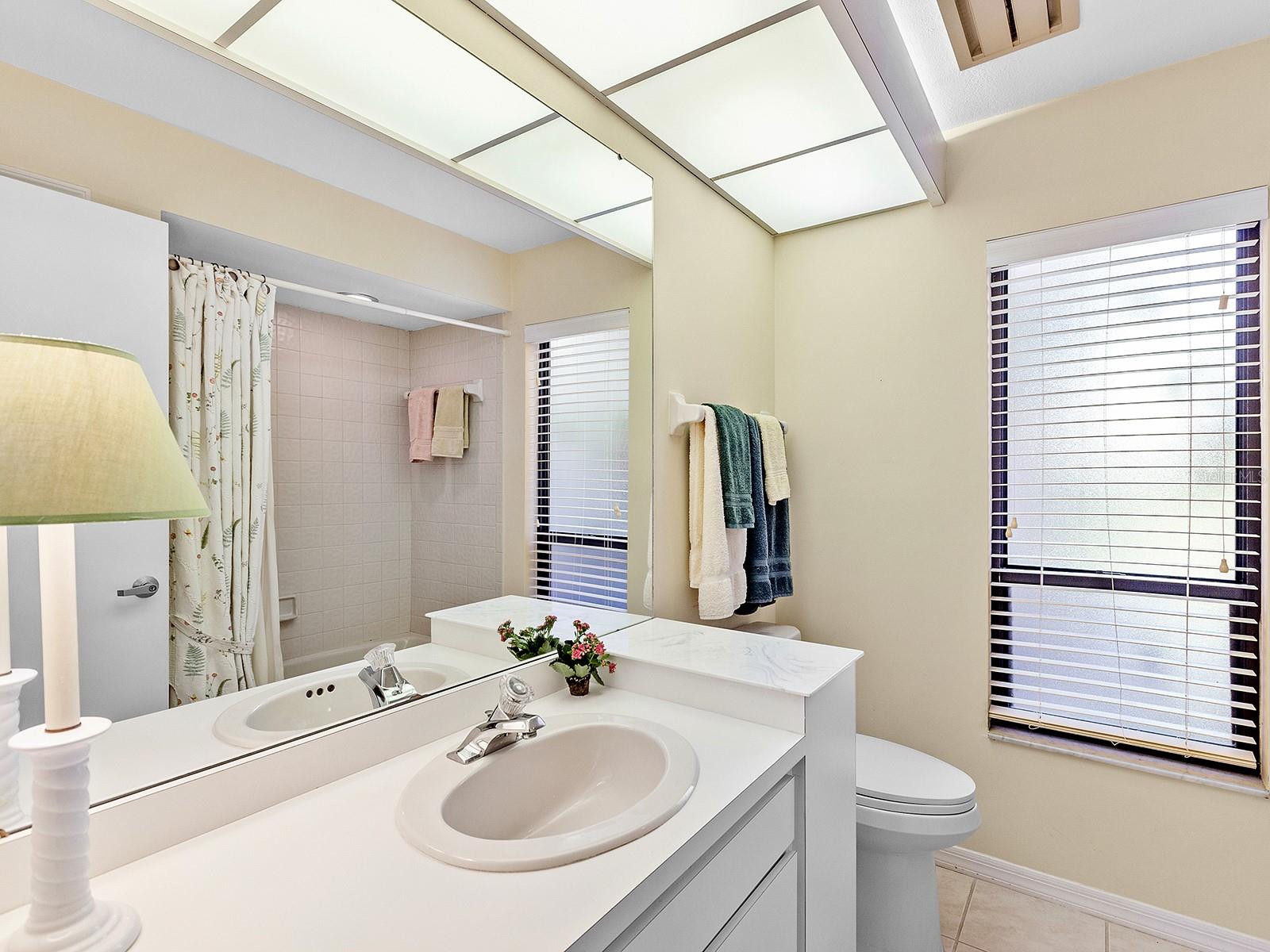 Image 30 of 36 For 6094 Wilshire Boulevard 8