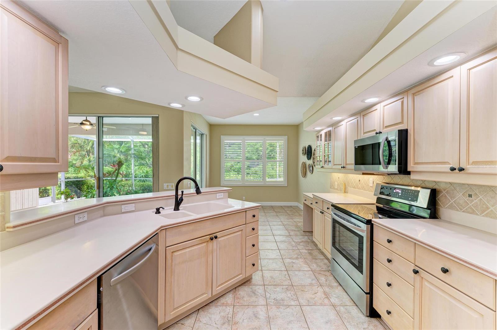 Image 20 of 98 For 5308 88th Street E