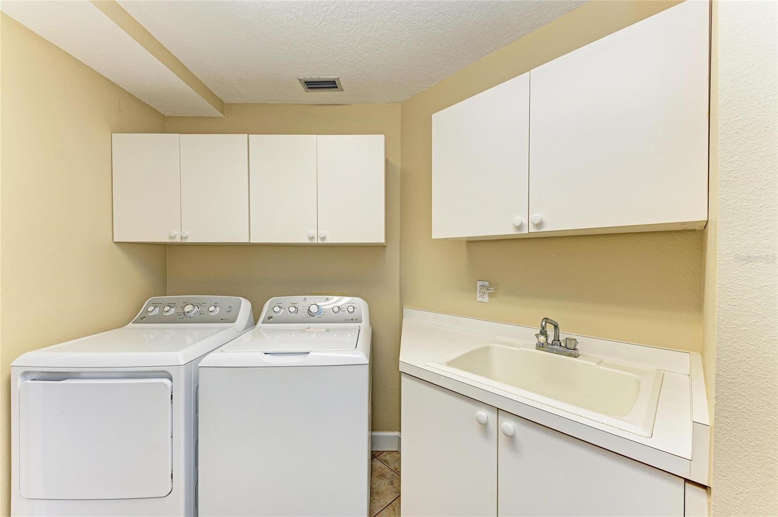 Image 49 of 98 For 5308 88th Street E