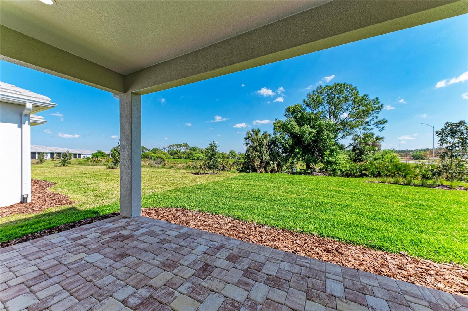 Image 28 of 47 For 995 Waterline Court