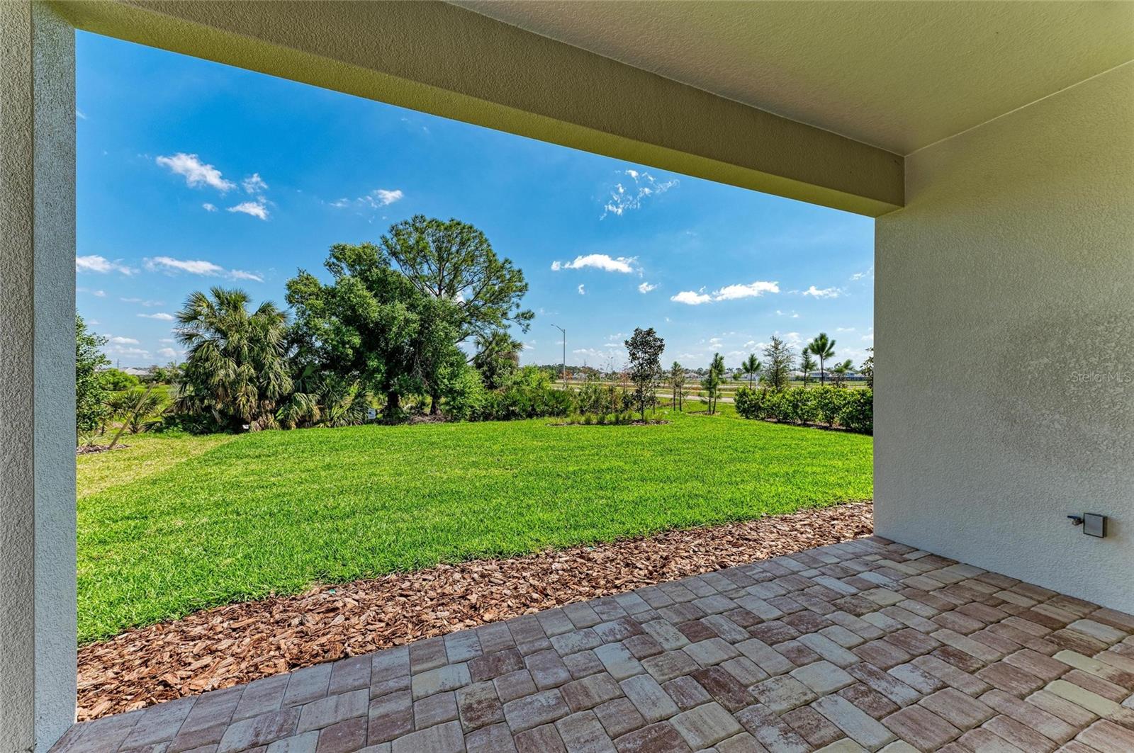 Image 4 of 47 For 995 Waterline Court