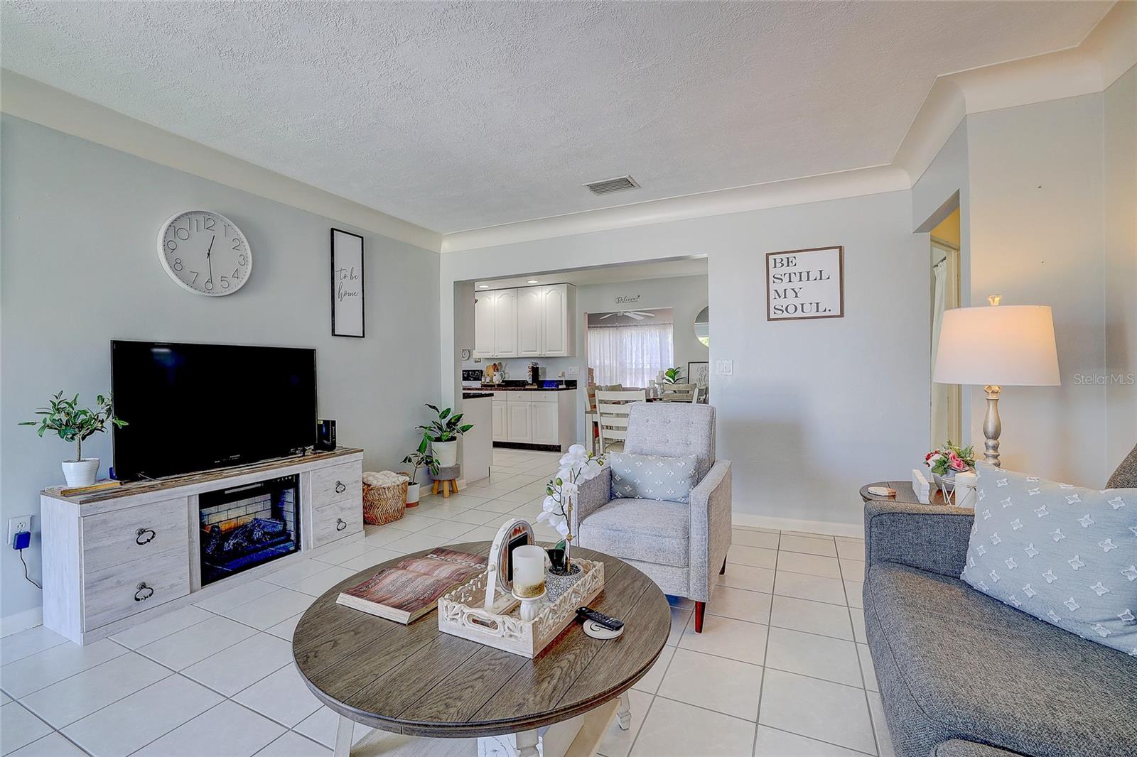 Image 9 of 44 For 2412 Grove Street