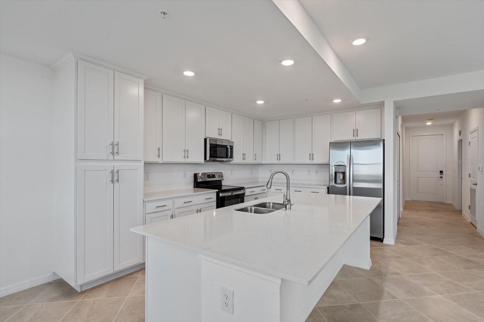 Image 12 of 42 For 12180 Wellen Golf Street 302