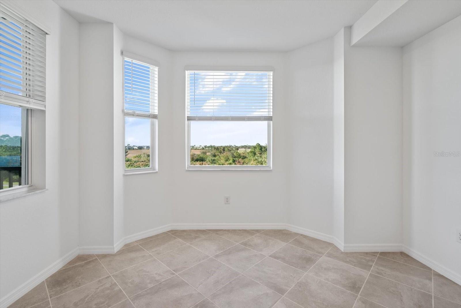 Image 16 of 42 For 12180 Wellen Golf Street 302