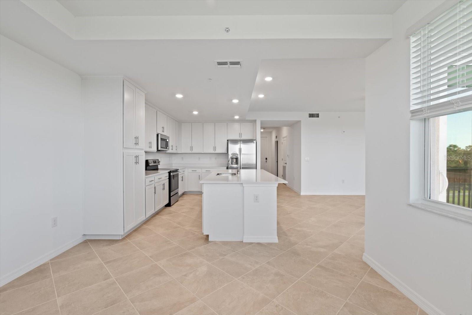 Image 19 of 42 For 12180 Wellen Golf Street 302