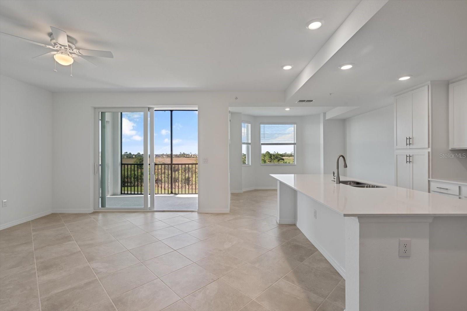 Image 5 of 42 For 12180 Wellen Golf Street 302