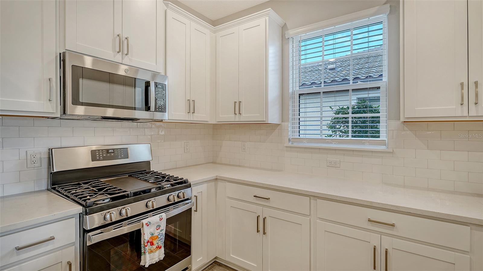 Image 13 of 56 For 6070 Mesa Glen