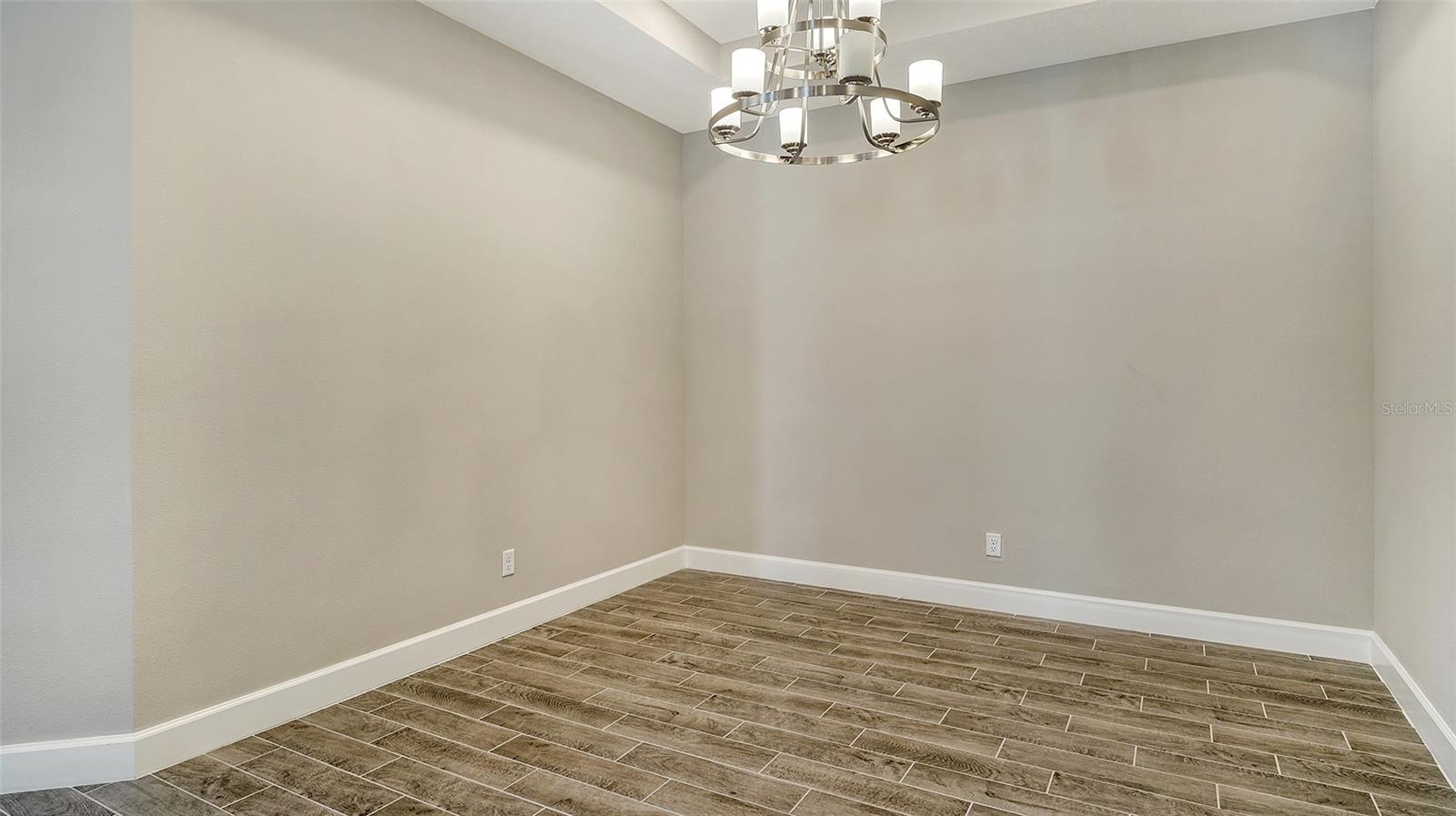 Image 15 of 56 For 6070 Mesa Glen