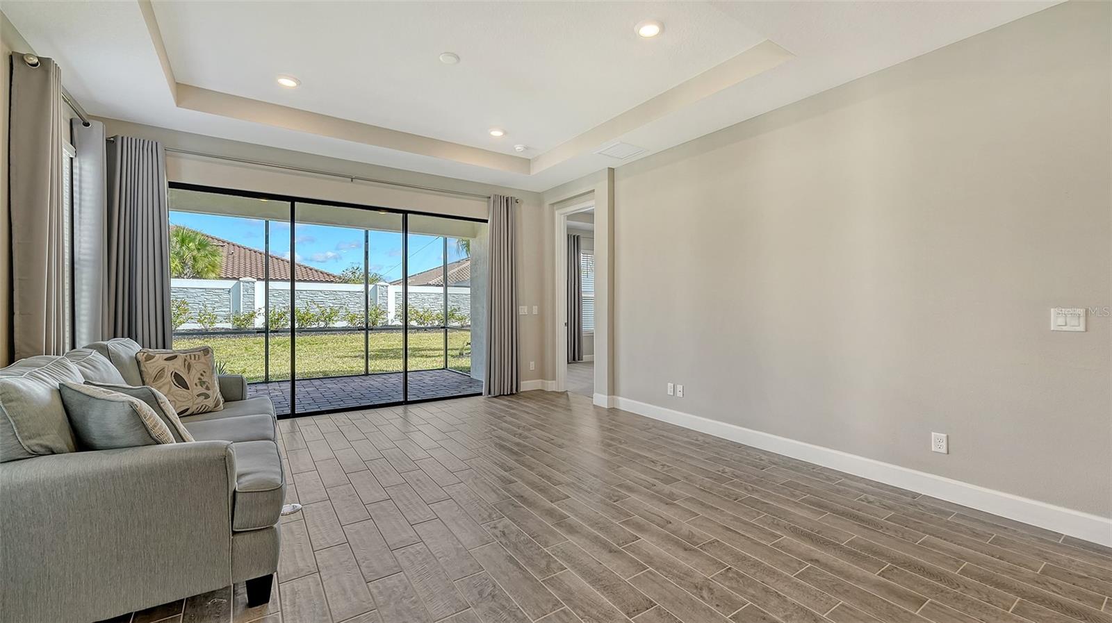 Image 8 of 56 For 6070 Mesa Glen