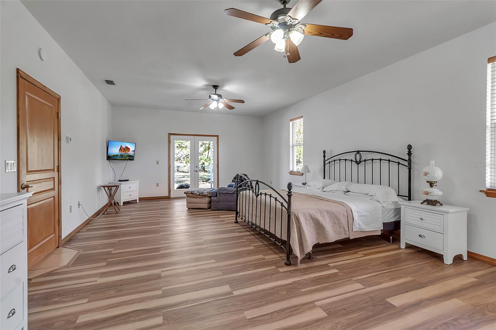 Image 10 of 43 For 6510 24th Avenue E