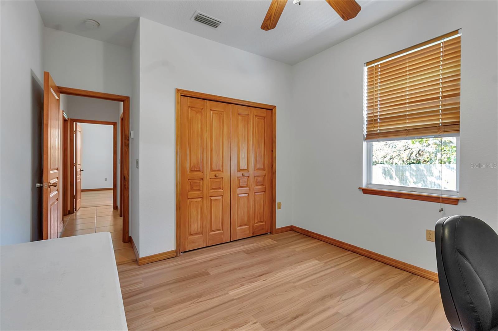 Image 19 of 43 For 6510 24th Avenue E