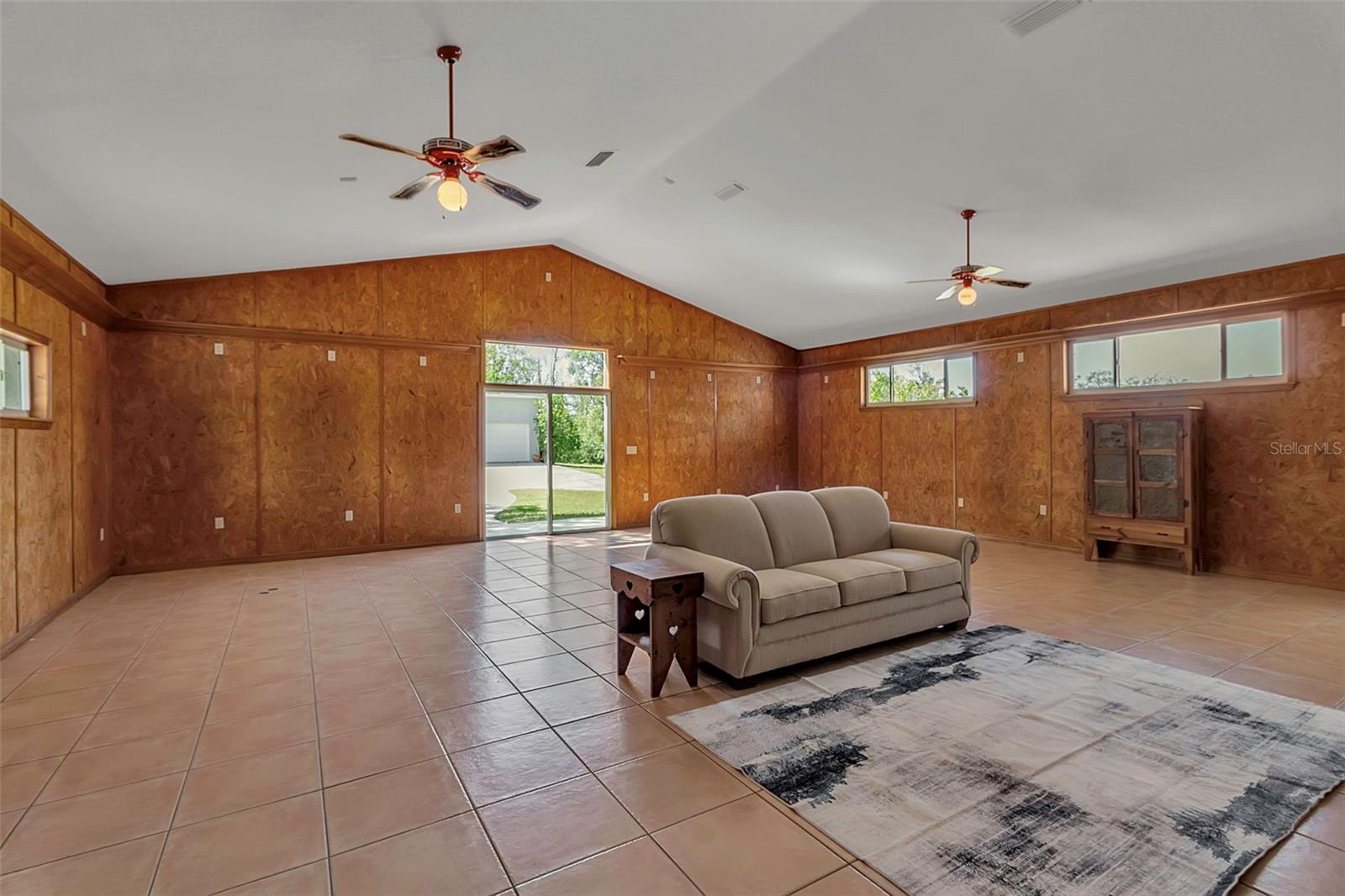 Image 22 of 43 For 6510 24th Avenue E