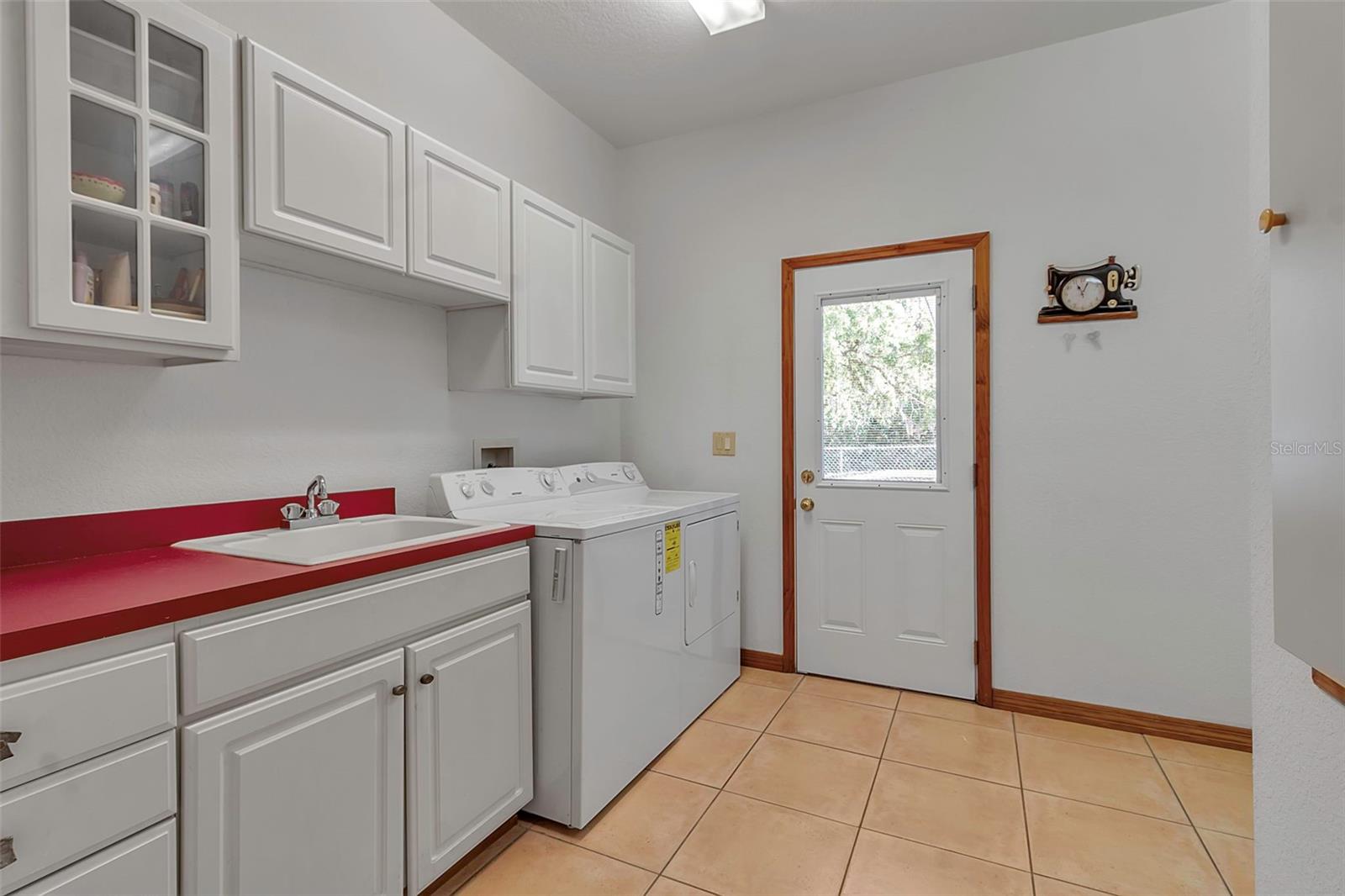 Image 23 of 43 For 6510 24th Avenue E