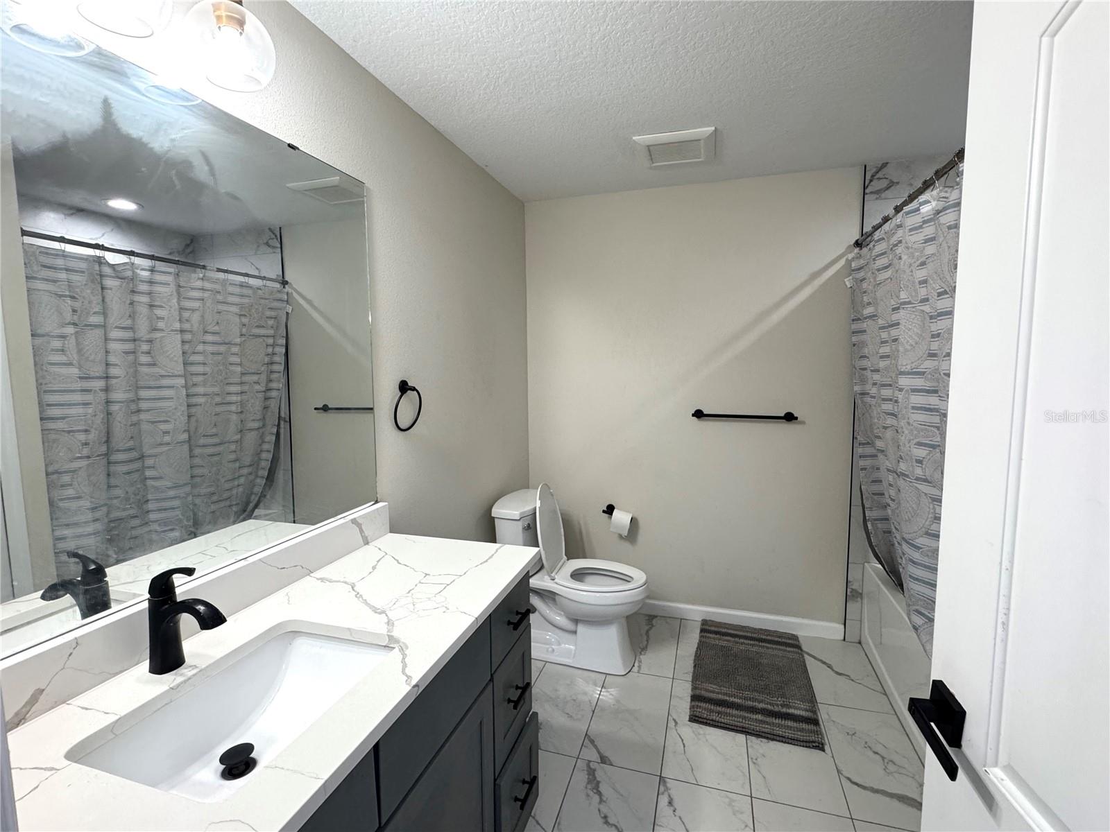 Image 12 of 14 For 2255 Chester Avenue