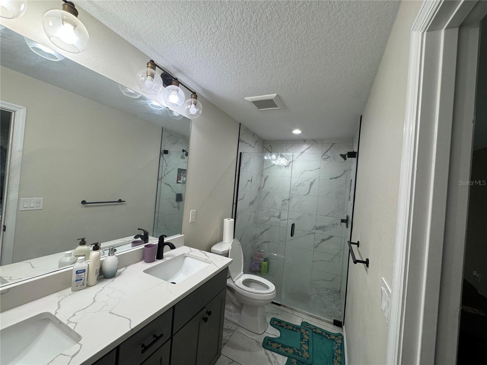 Image 7 of 14 For 2255 Chester Avenue