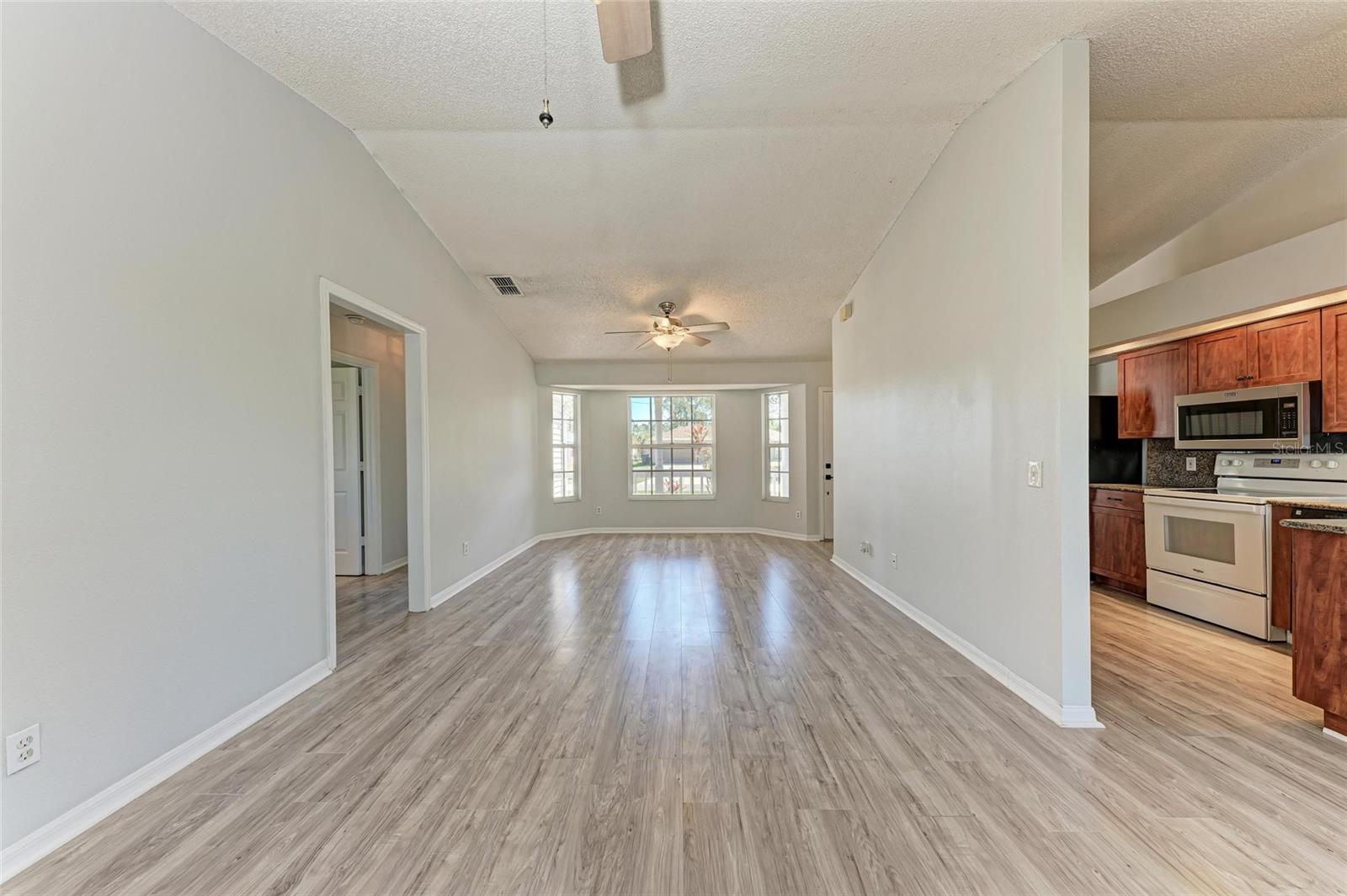 Image 11 of 36 For 1761 Shevlin Street