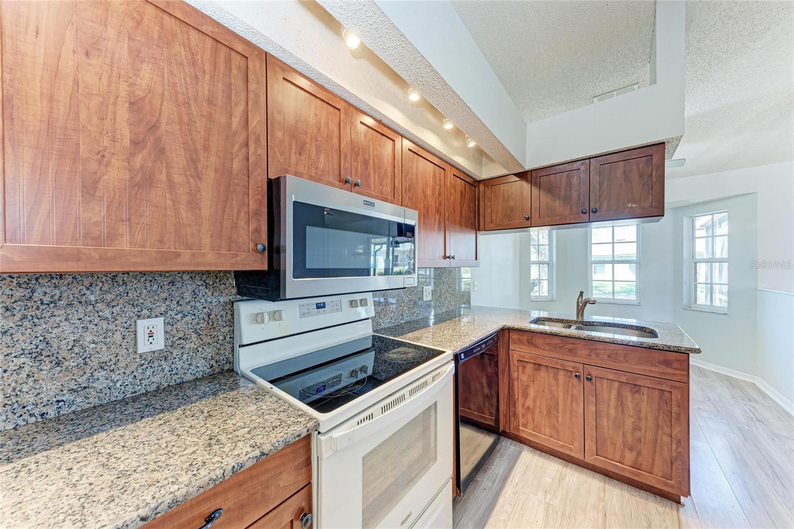 Image 16 of 36 For 1761 Shevlin Street
