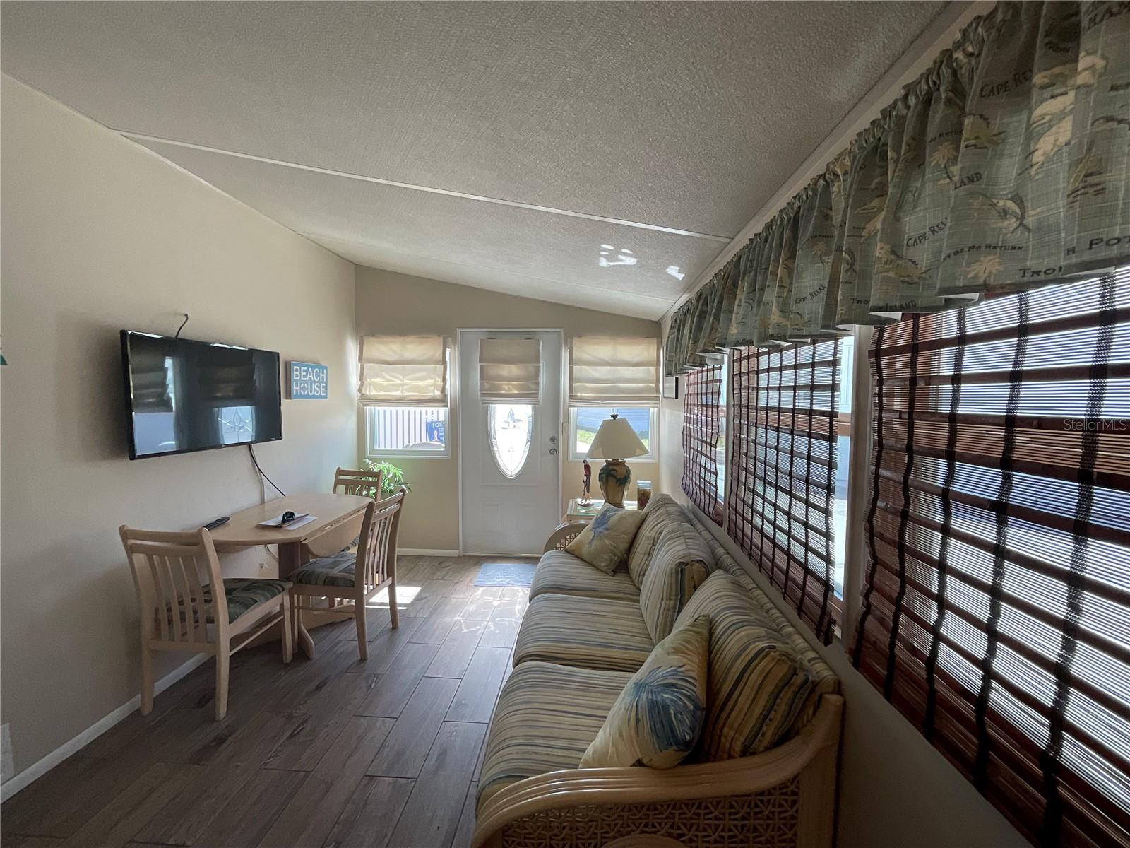 Image 20 of 29 For 97 Southwinds Drive