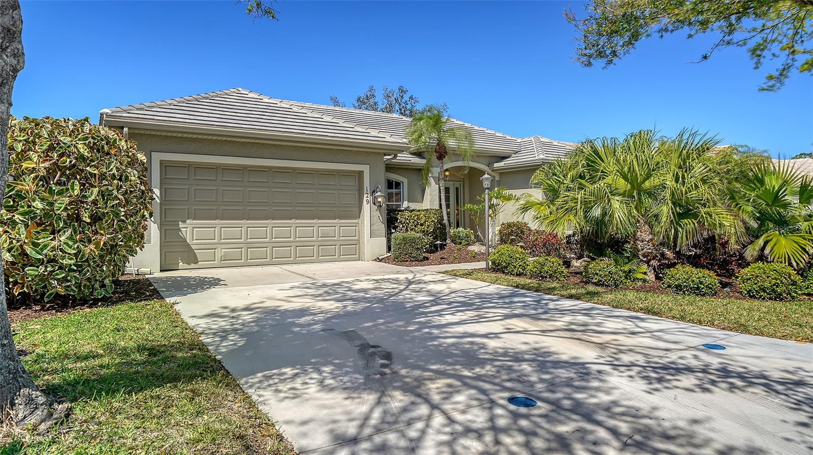 Details for 129 Wayforest Drive, VENICE, FL 34292