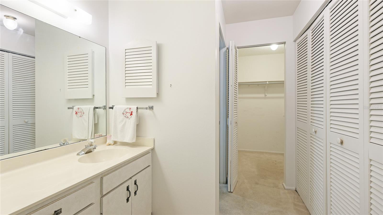 Image 20 of 45 For 333 Springdale Drive 333