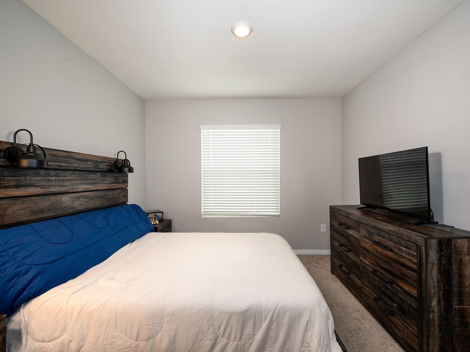 Image 15 of 71 For 8681 Daydream Street