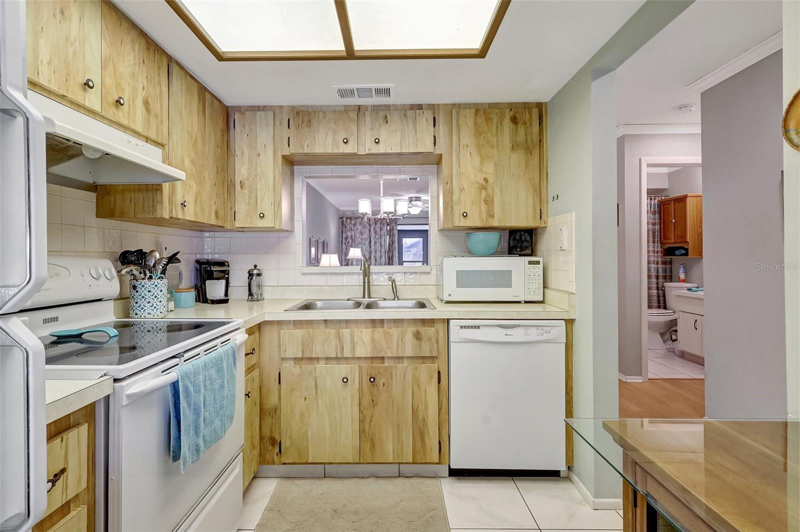 Image 6 of 35 For 2808 60th Avenue W 1603