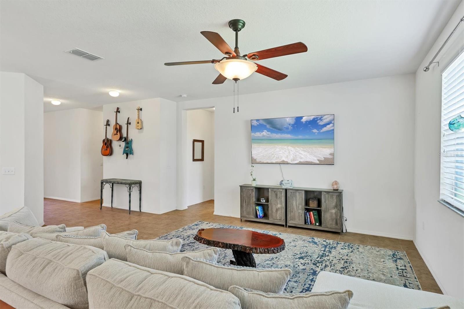 Image 4 of 18 For 115 64th Avenue E