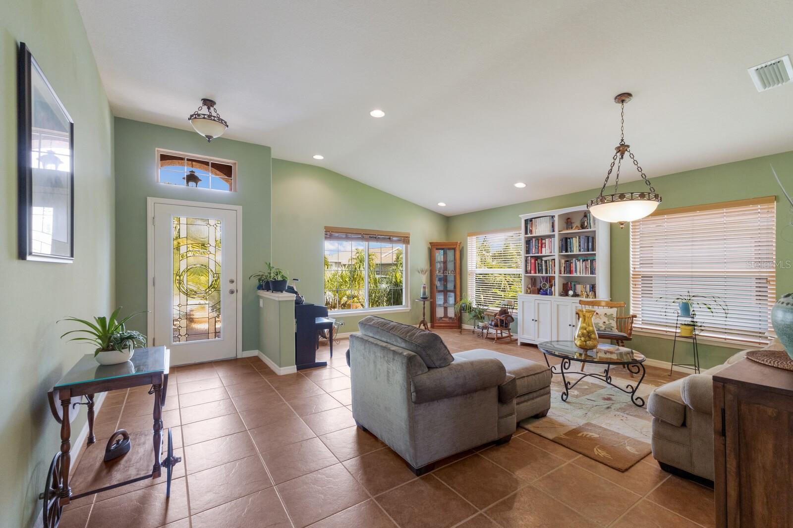 Image 3 of 23 For 5227 Lansdowne Way