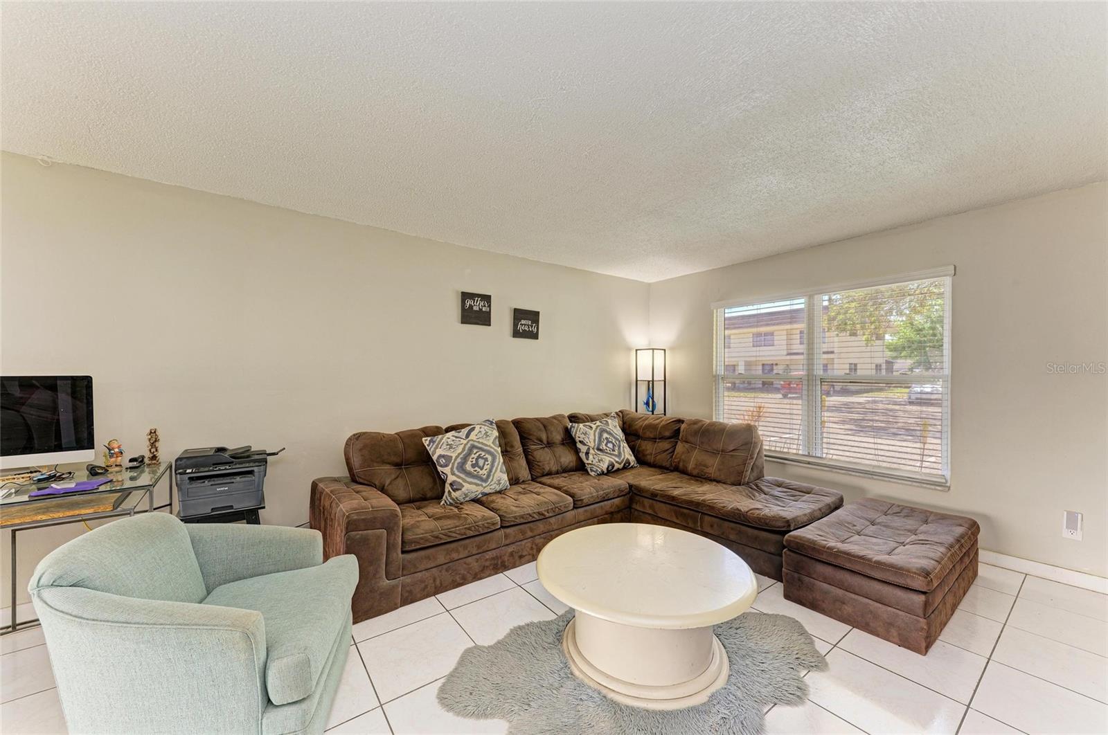 Image 4 of 39 For 3717 Delta Street 95