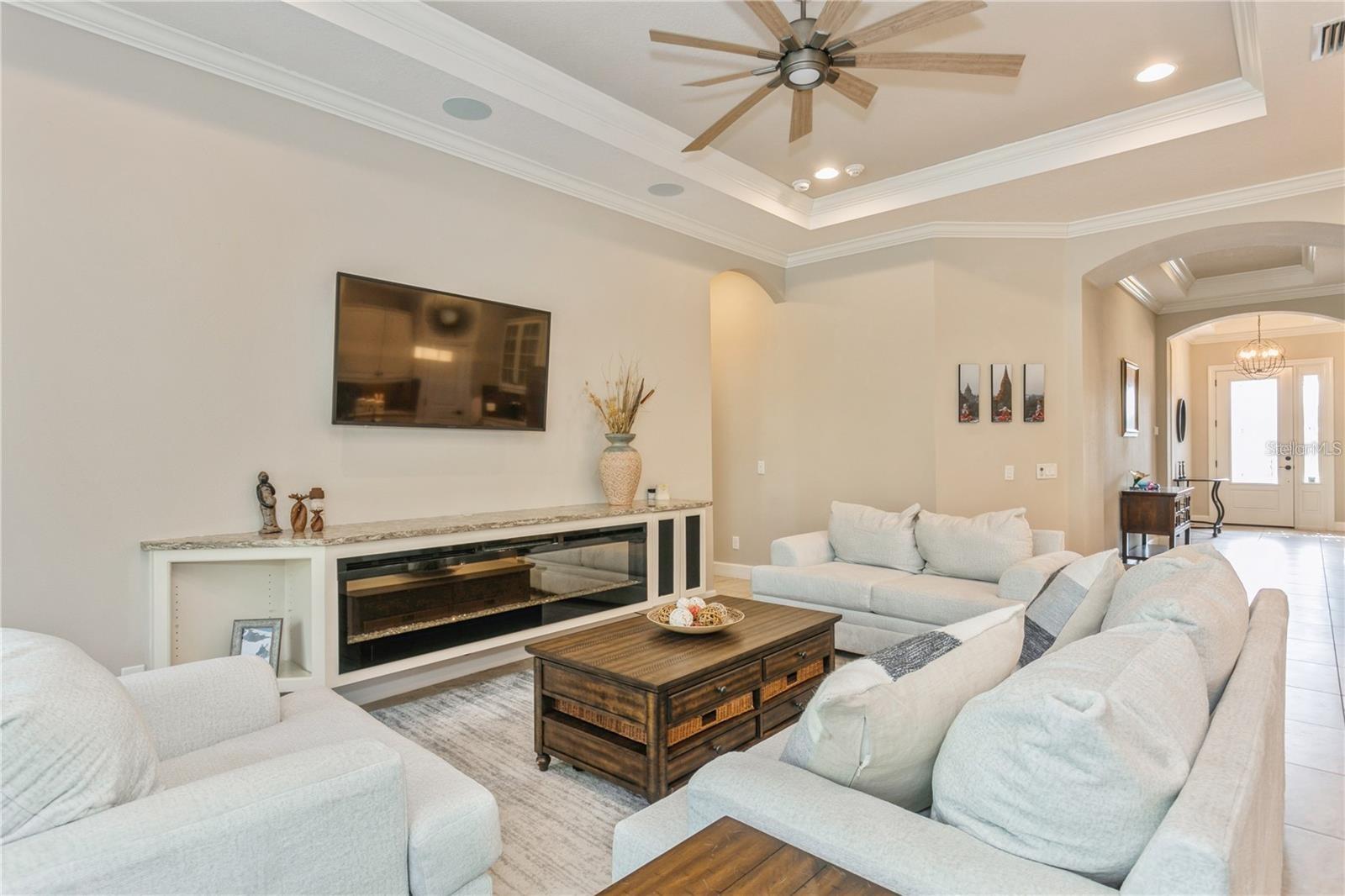 Image 8 of 97 For 5592 Semolino Street