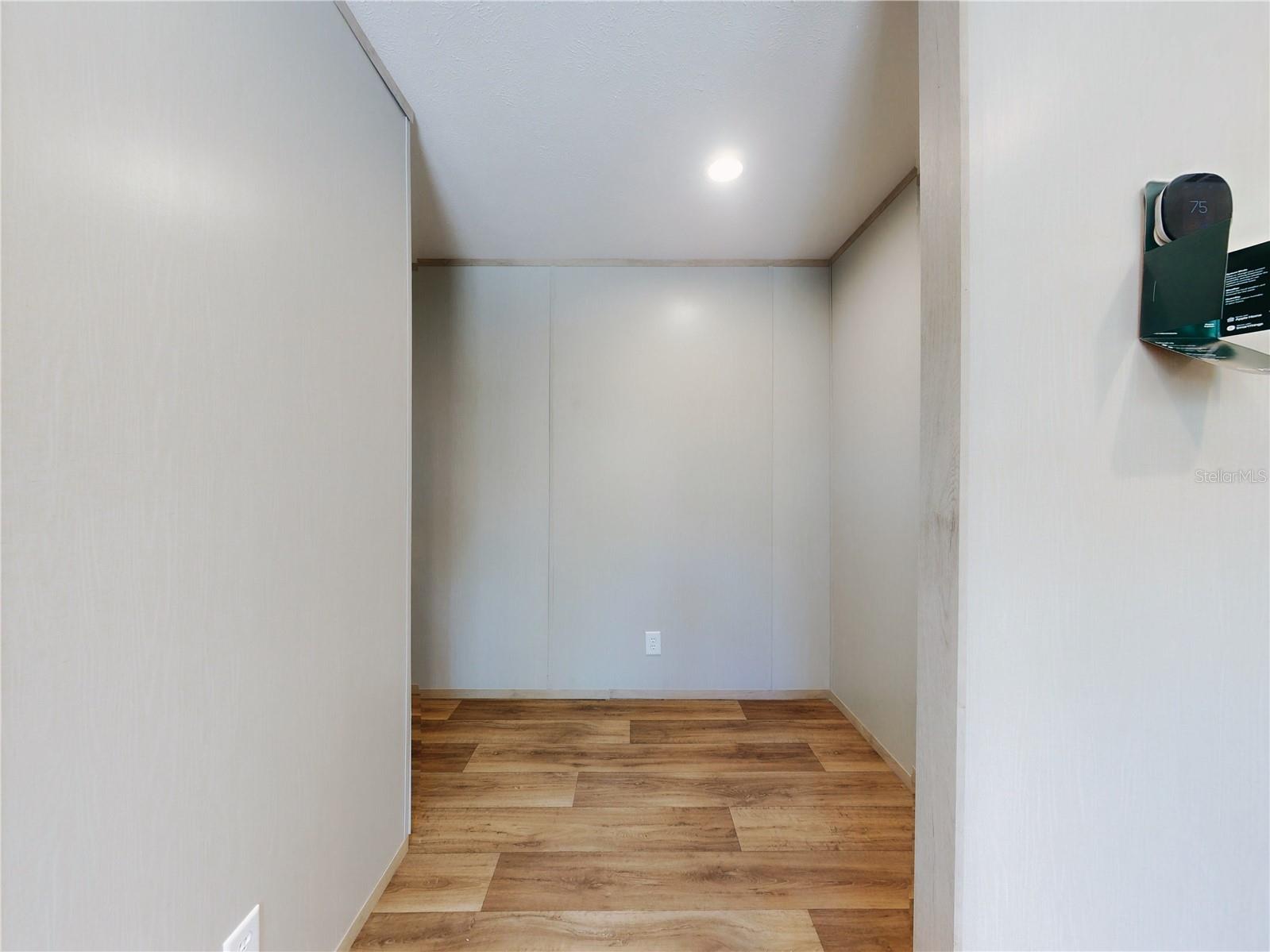 Image 21 of 64 For 611 130 Avenue Ne
