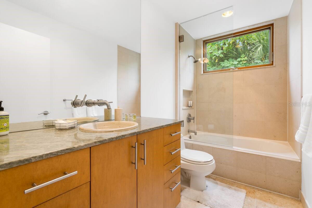 Image 30 of 49 For 587 47th Street