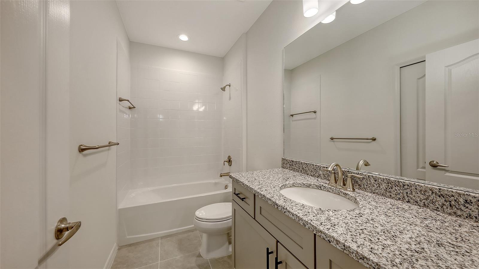 Image 41 of 41 For 2360 Washington Palm Court
