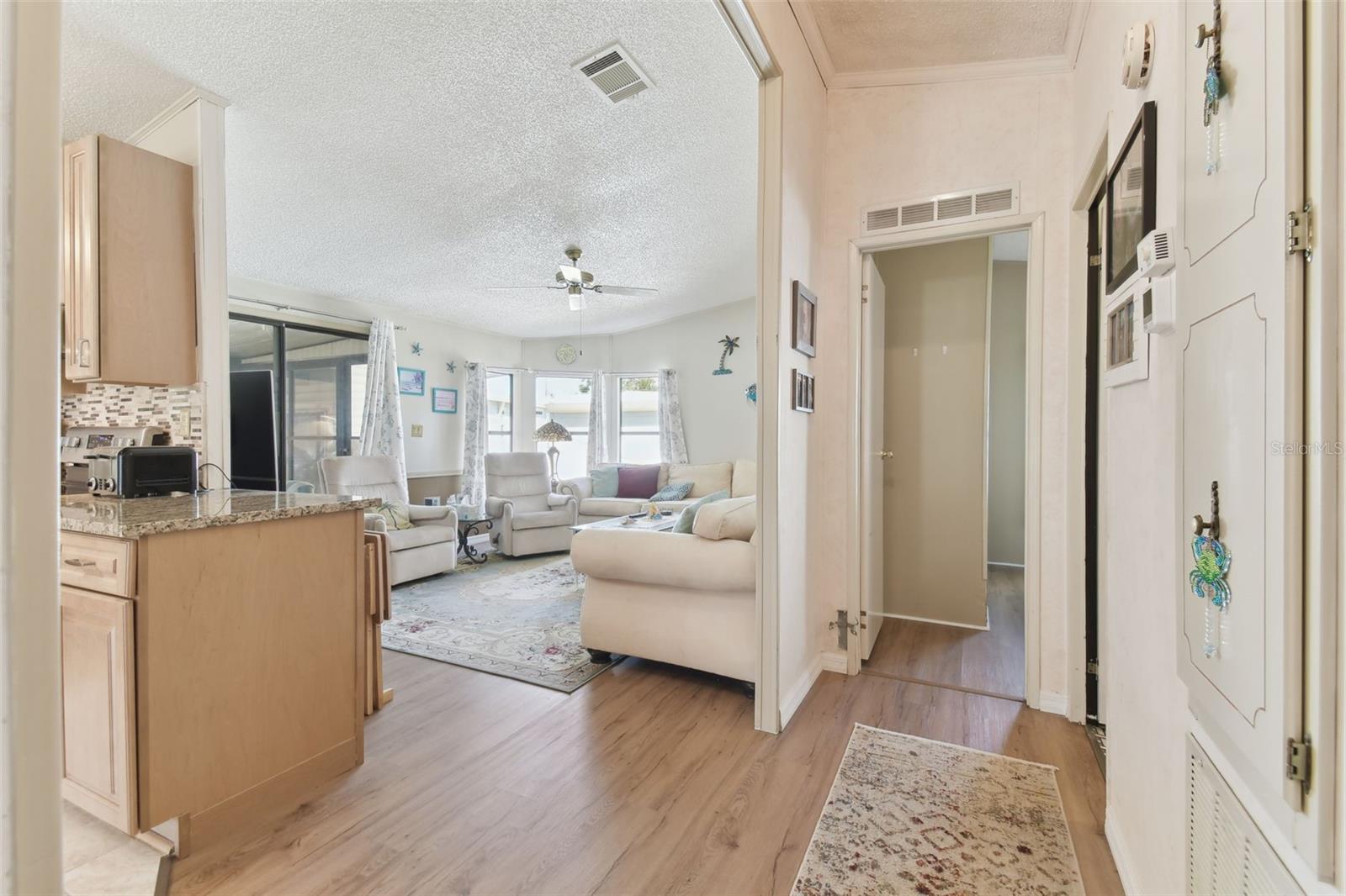 Image 11 of 53 For 113 Southwinds Drive