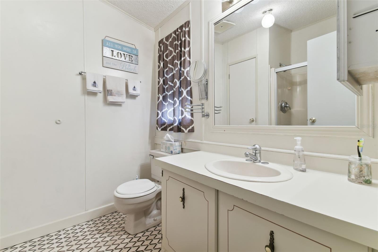 Image 21 of 53 For 113 Southwinds Drive