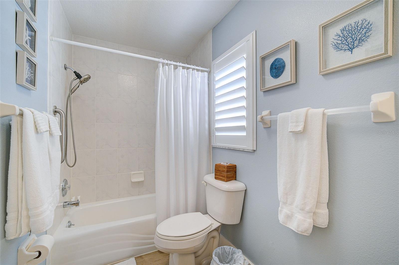 Image 16 of 57 For 7251 Sunnybrook Boulevard