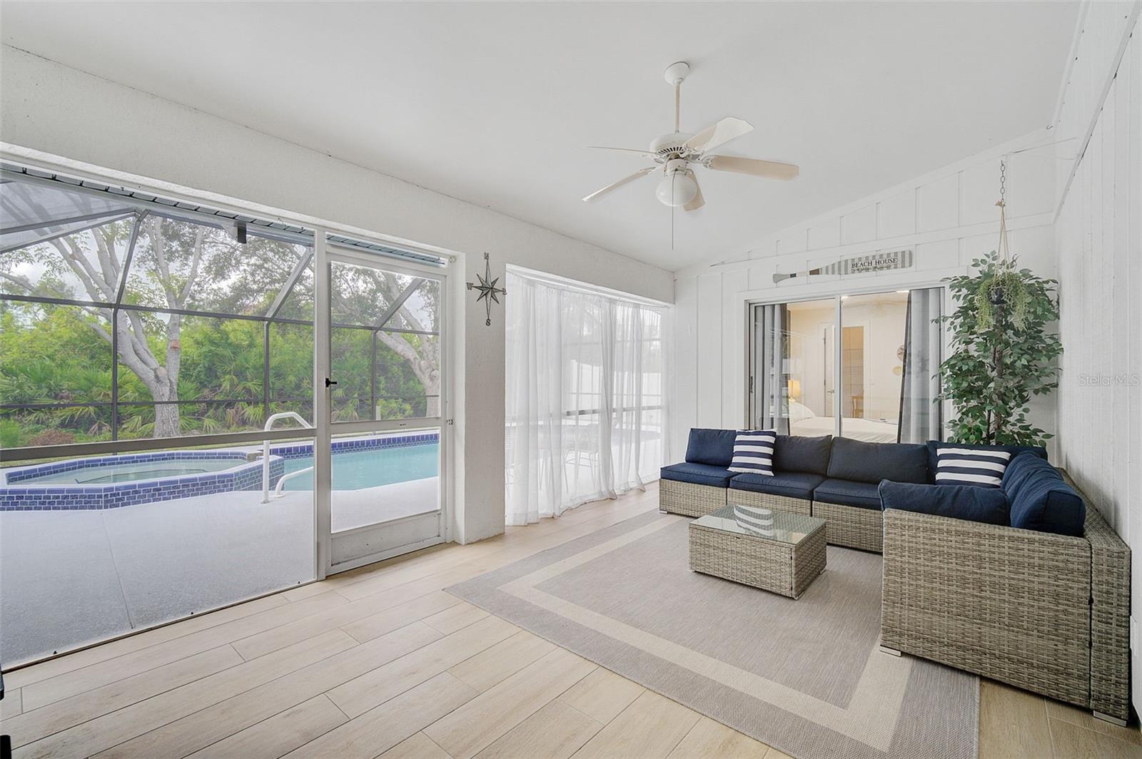 Image 18 of 57 For 7251 Sunnybrook Boulevard